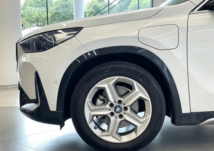 BMW iX 1 2025 Model eDrive25L X Design Set – фото 7