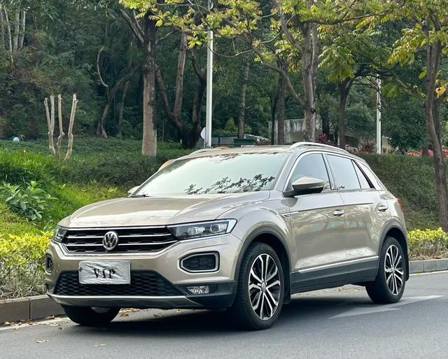Volkswagen T-Roc Модель 2019 года 280TSI DSG 2WD Luxury Country VI – фото 1
