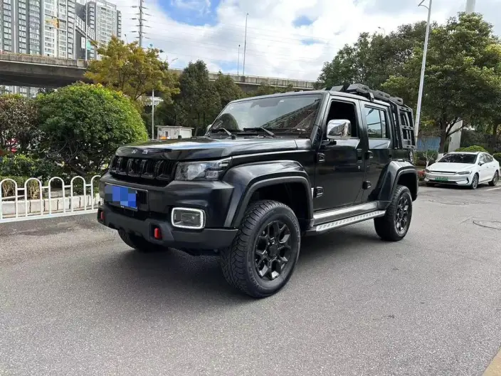 BAIC BJ40 2023 Model 2.0D Automatic 4WD Blade Hero Edition Warrior Model – фото 1