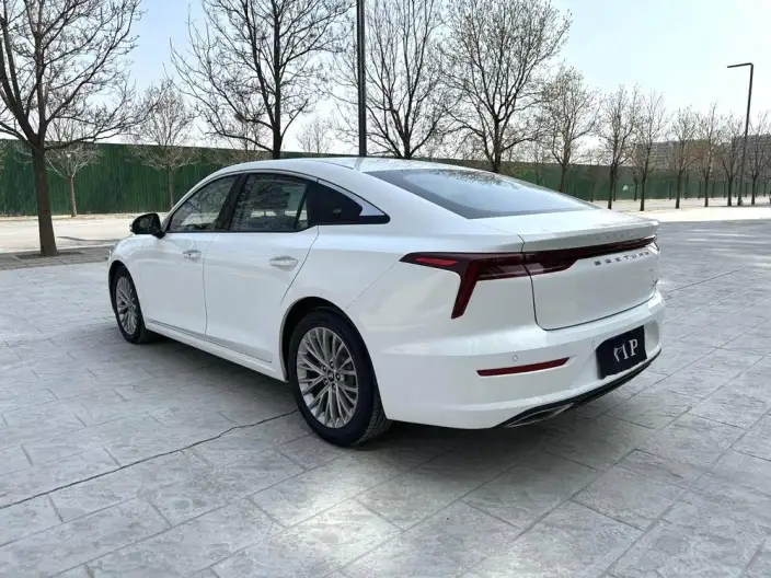 BESTUNE B70 2023 Model Third generation 1.5T Automatic Changxiang Edition Model – фото 4