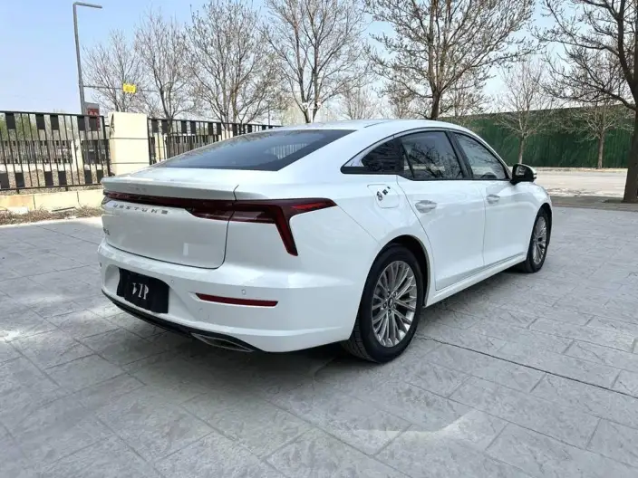 BESTUNE B70 2023 Model Third generation 1.5T Automatic Changxiang Edition Model – фото 6