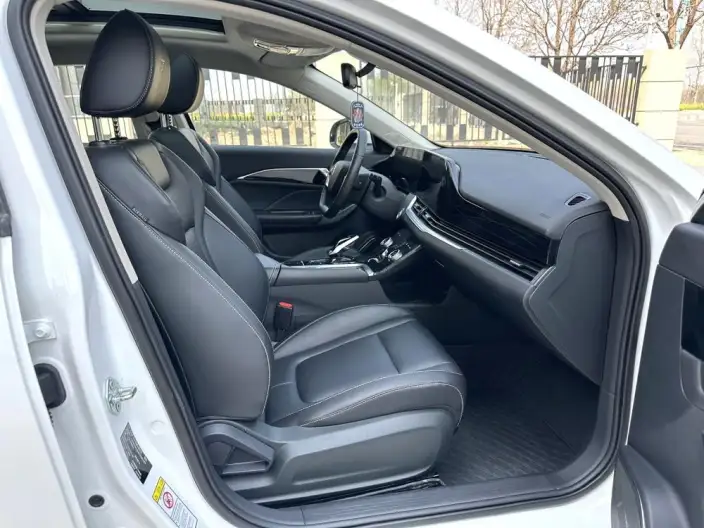 BESTUNE B70 2023 Model Third generation 1.5T Automatic Changxiang Edition Model – фото 8