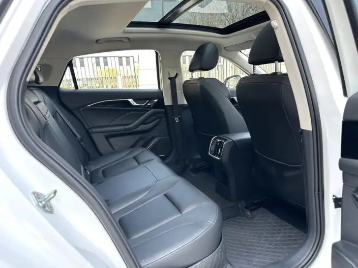 BESTUNE B70 2023 Model Third generation 1.5T Automatic Changxiang Edition Model – фото 9
