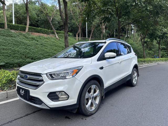 Ford Kuga 2017 модификация EcoBoost 180 2WD Platinum Ford тип – фото 1