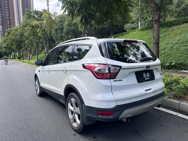 Ford Kuga 2017 модификация EcoBoost 180 2WD Platinum Ford тип – фото 4