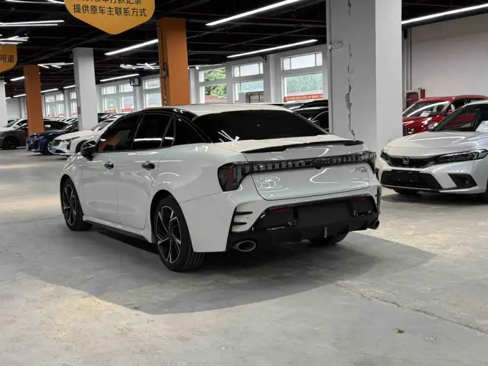 Lynk & Co 03 2023 Model 1.5T EM-F PM – фото 4