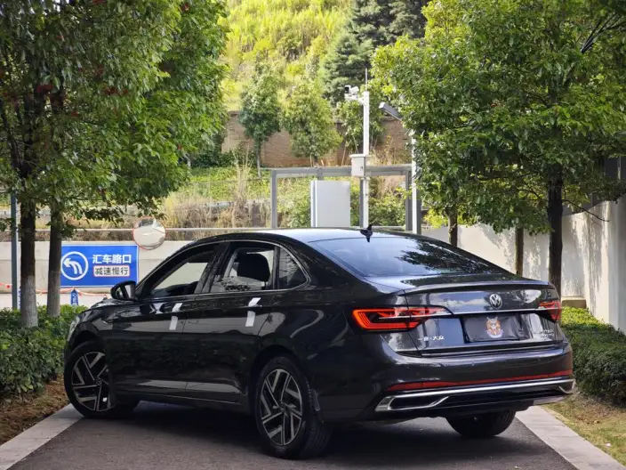 Volkswagen Sagitar 2023 Model 200TSI DSG Beyond Edition – фото 4