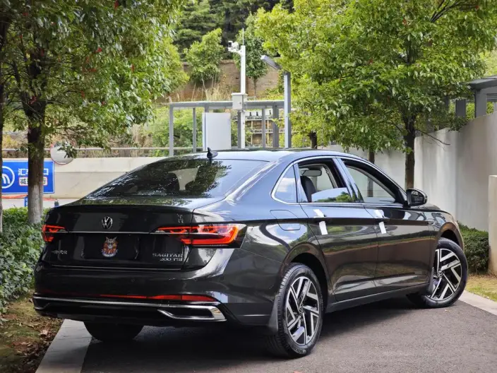 Volkswagen Sagitar 2023 Model 200TSI DSG Beyond Edition – фото 6