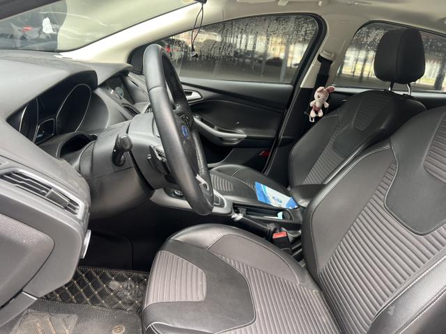 Ford Focus 2017 Hatchback EcoBoost 180 Automatic Sport – фото 6