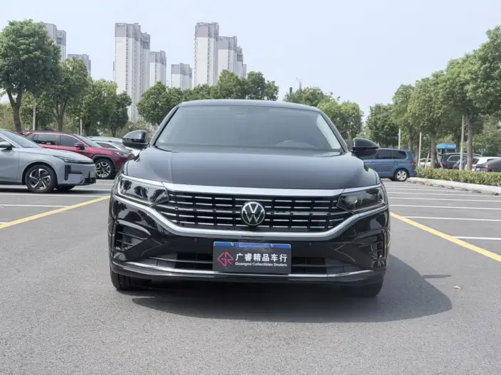 Volkswagen Passat 2022 Model 330TSI Deluxe Edition – фото 2