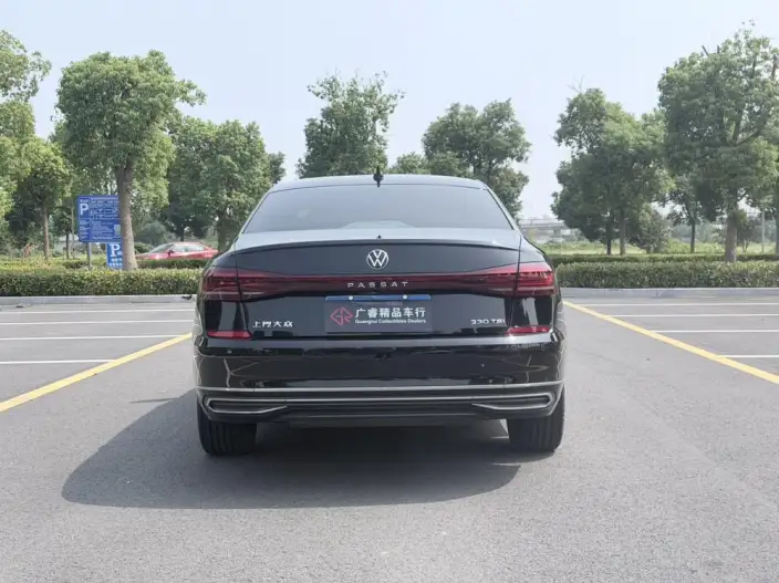 Volkswagen Passat 2022 Model 330TSI Deluxe Edition – фото 6
