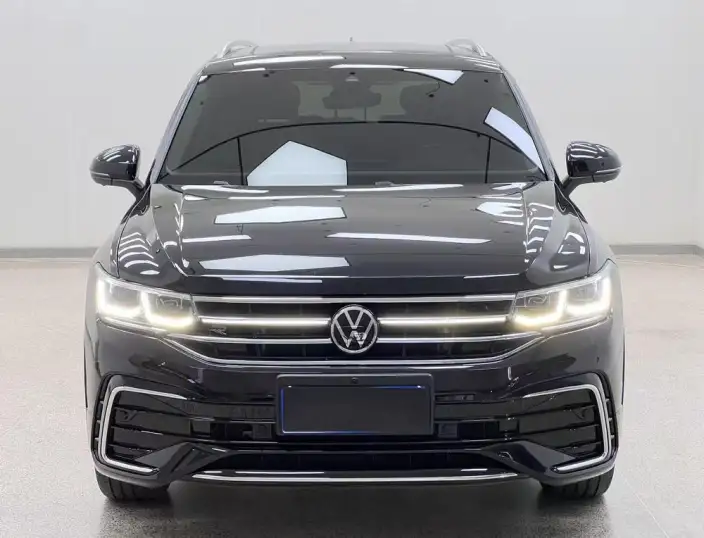 Volkswagen Tiguan L 2023 Model Facelift 380TSI 4WD R-Line Enjoy the version more 7 seat – фото 2