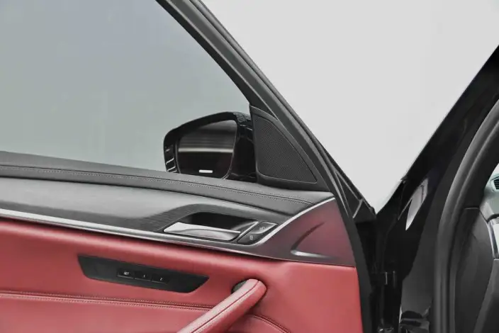 BMW 5 Series 2022 Model Facelift 530Li xDrive M Sports Set – фото 10