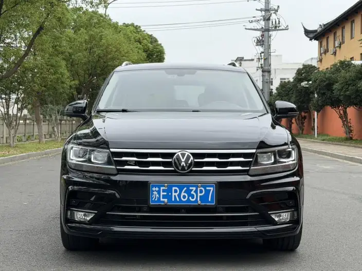 Volkswagen Tiguan L 2021 Model 330TSI Automatic 2WD R-Line Enjoy the version more – фото 2