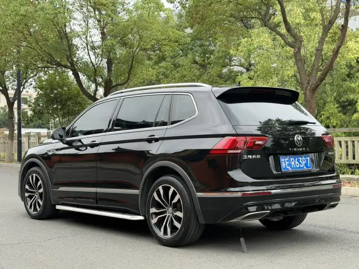 Volkswagen Tiguan L 2021 Model 330TSI Automatic 2WD R-Line Enjoy the version more – фото 3