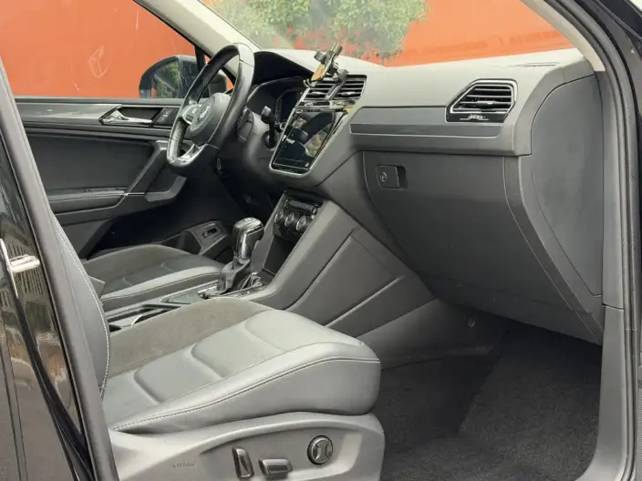Volkswagen Tiguan L 2021 Model 330TSI Automatic 2WD R-Line Enjoy the version more – фото 6