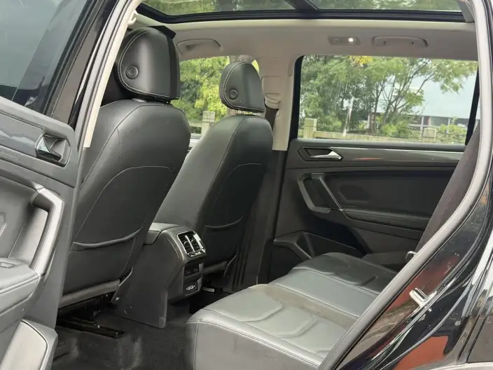 Volkswagen Tiguan L 2021 Model 330TSI Automatic 2WD R-Line Enjoy the version more – фото 9