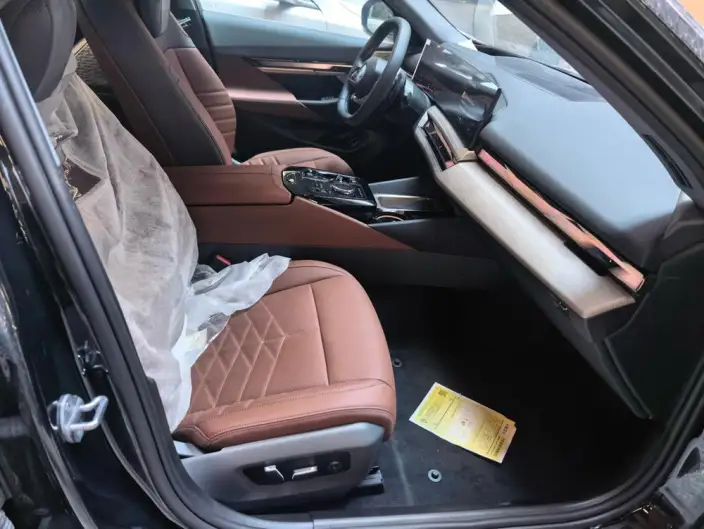 BMW 5 Series 2025 Model 530Li Exclusive Model Luxury Set – фото 4