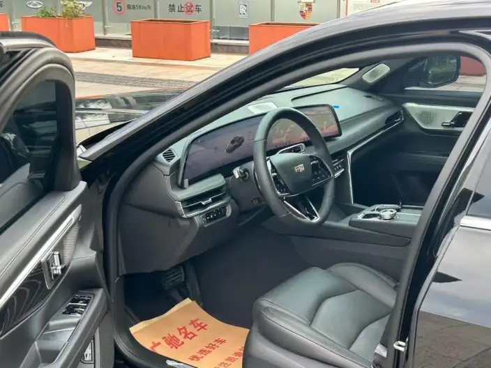 Cadillac CT6 2023 Model 28T Luxury Model – фото 8