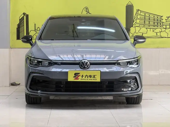 Volkswagen Golf 2021 Model 280TSI DSG R-Line – фото 2