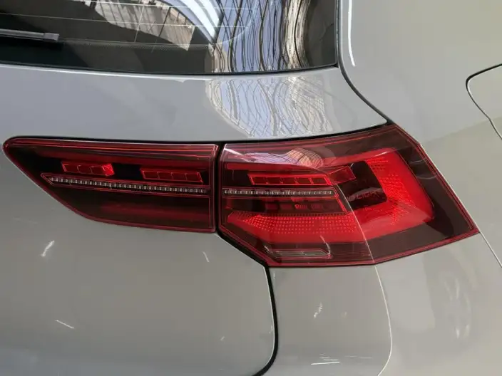 Volkswagen Golf 2021 Model 280TSI DSG R-Line – фото 9