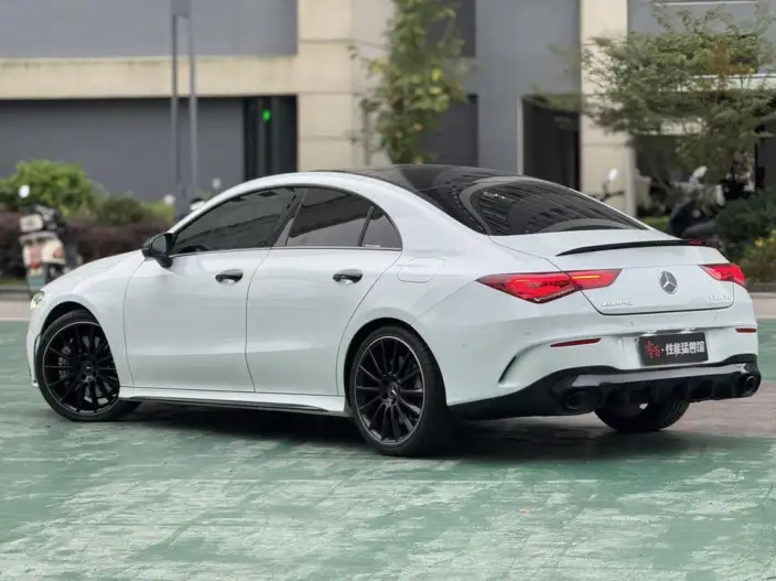 Mercedes-Benz CLA AMG 2020 Model AMG CLA 35 4MATIC – фото 4
