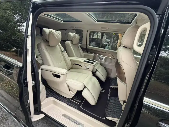 Mercedes-Benz V-Class 2022 Model V 260 L Long wheelbase Premium Edition – фото 3