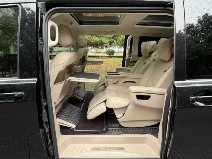 Mercedes-Benz V-Class 2022 Model V 260 L Long wheelbase Premium Edition – фото 9