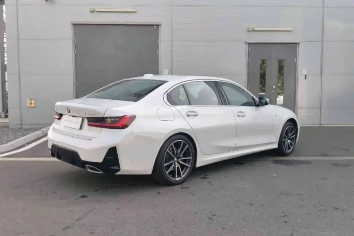 BMW 3 Series 2025 Model 325Li M Sports Set – фото 5