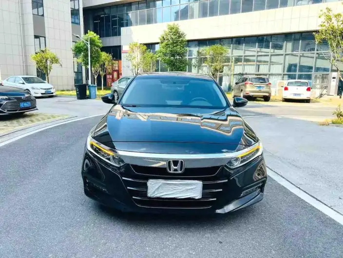 Honda Accord 2021 Model 260TURBO Luxury · Starry sky Limited edition – фото 2