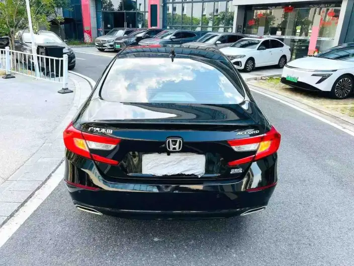 Honda Accord 2021 Model 260TURBO Luxury · Starry sky Limited edition – фото 5