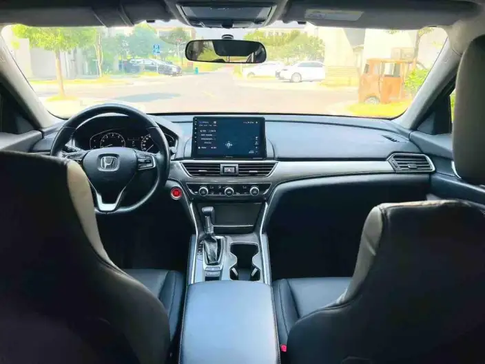 Honda Accord 2021 Model 260TURBO Luxury · Starry sky Limited edition – фото 7