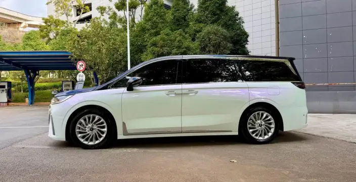 VOYAH Dreamer PHEV 2024 Model Ultra-long Endurance Premium Edition – фото 4