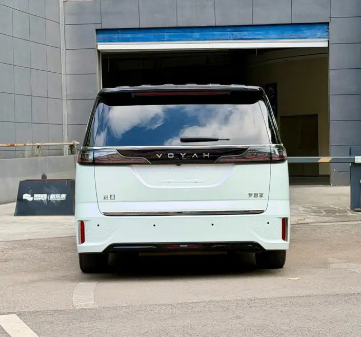 VOYAH Dreamer PHEV 2024 Model Ultra-long Endurance Premium Edition – фото 5