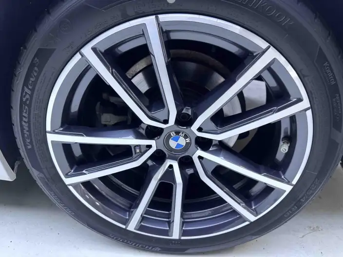 BMW 3 Series 2023 Model 320Li M Sports Set – фото 9