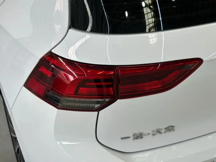 Volkswagen Golf 2021 Model 280TSI DSG Pro – фото 9