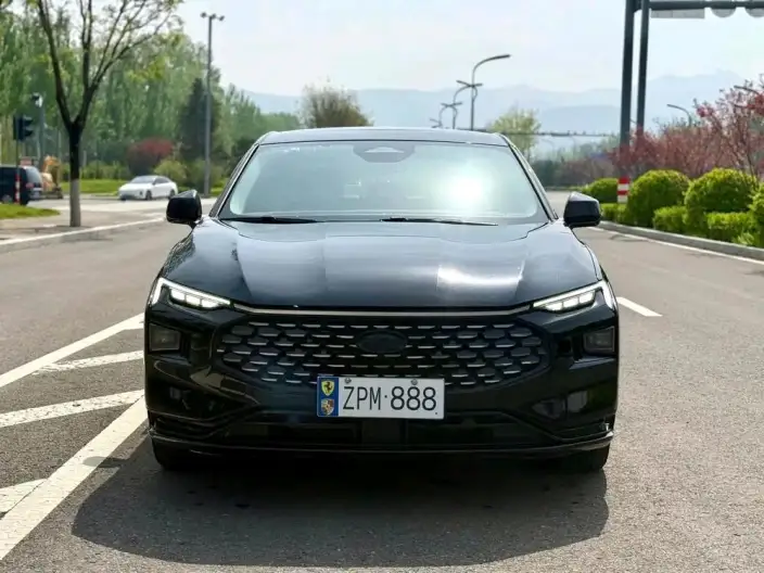 Ford Mondeo 2022 Model Facelift EcoBoost 245 Luxury Model – фото 2