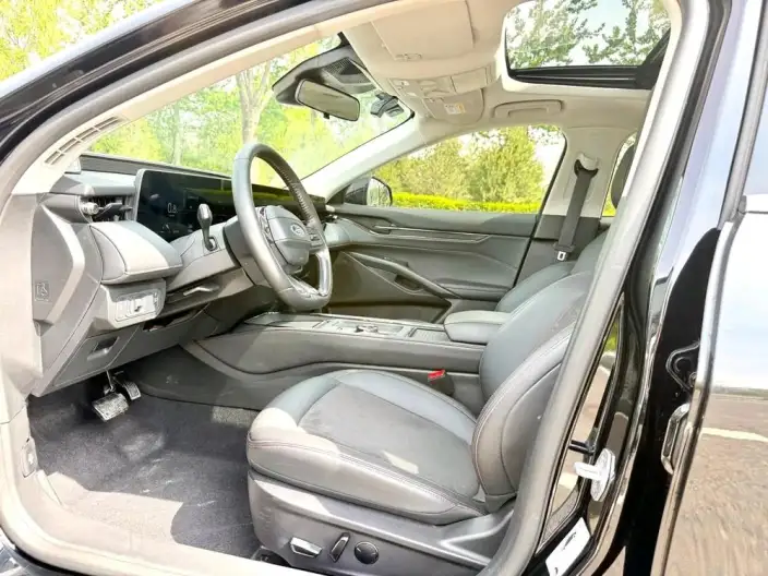 Ford Mondeo 2022 Model Facelift EcoBoost 245 Luxury Model – фото 8