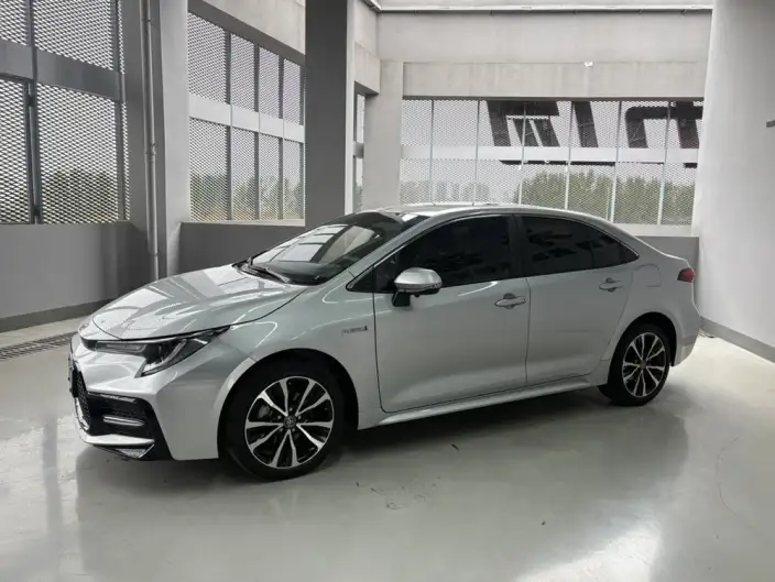 Toyota Levin 2022 Model Hybrid 1.8H E-CVT Sports Edition – фото 1