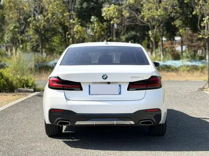 BMW 5 Series 2022 Model 525Li M Sports Set – фото 3