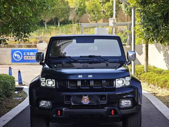 BAIC BJ40 2023 Model 2.0D Automatic 4WD Blade Hero Edition Warrior Model – фото 2