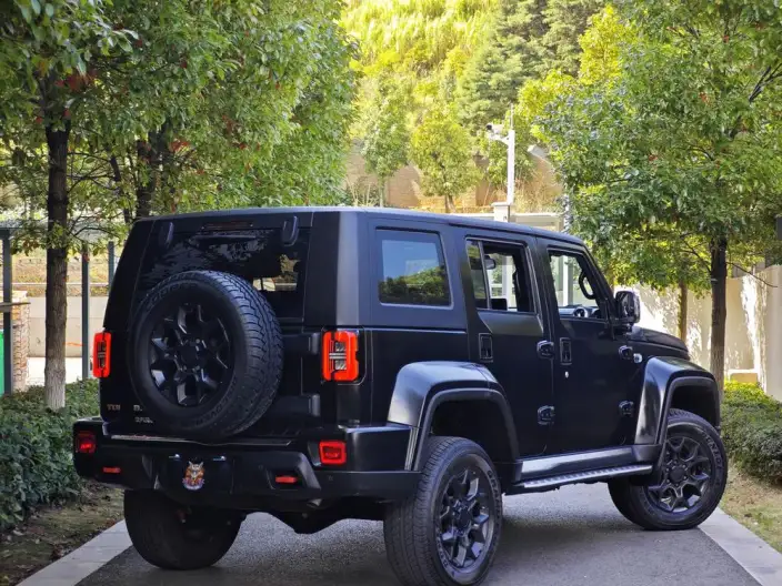 BAIC BJ40 2023 Model 2.0D Automatic 4WD Blade Hero Edition Warrior Model – фото 6