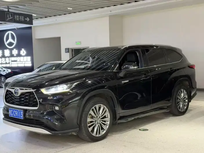 Toyota Highlander 2022 Model Hybrid 2.5L 4WD Premium Edition 7 seat – фото 1