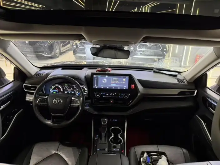 Toyota Highlander 2022 Model Hybrid 2.5L 4WD Premium Edition 7 seat – фото 7