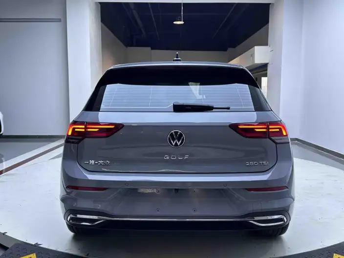 Volkswagen Golf 2021 Model 280TSI DSG Pro – фото 6
