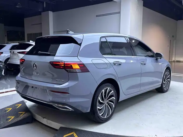Volkswagen Golf 2021 Model 280TSI DSG Pro – фото 7
