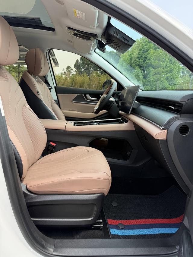 Chery Tiggo 8L 2024 2.0T Automatic Luxury – фото 11