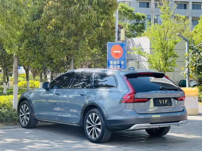 Volvo V90 2021 Model Cross Country B5 AWD Zhiyuan Edition – фото 5
