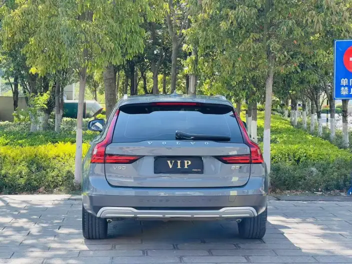 Volvo V90 2021 Model Cross Country B5 AWD Zhiyuan Edition – фото 6