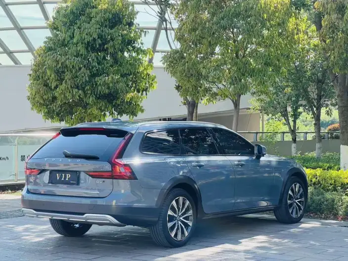 Volvo V90 2021 Model Cross Country B5 AWD Zhiyuan Edition – фото 7
